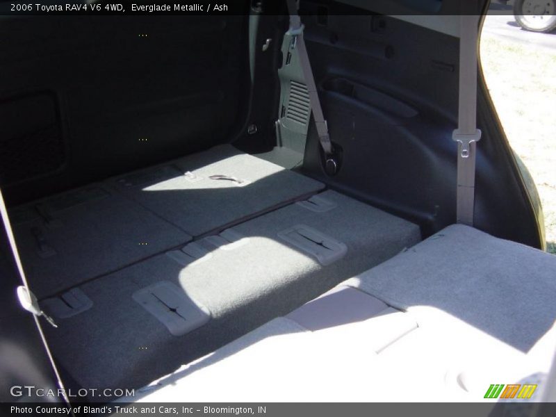 Everglade Metallic / Ash 2006 Toyota RAV4 V6 4WD