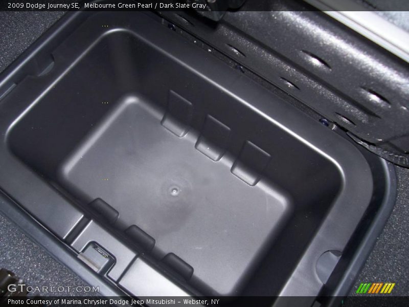 Melbourne Green Pearl / Dark Slate Gray 2009 Dodge Journey SE