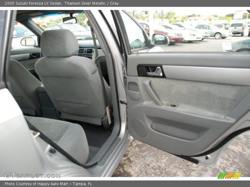 Titanium Silver Metallic / Gray 2005 Suzuki Forenza LX Sedan