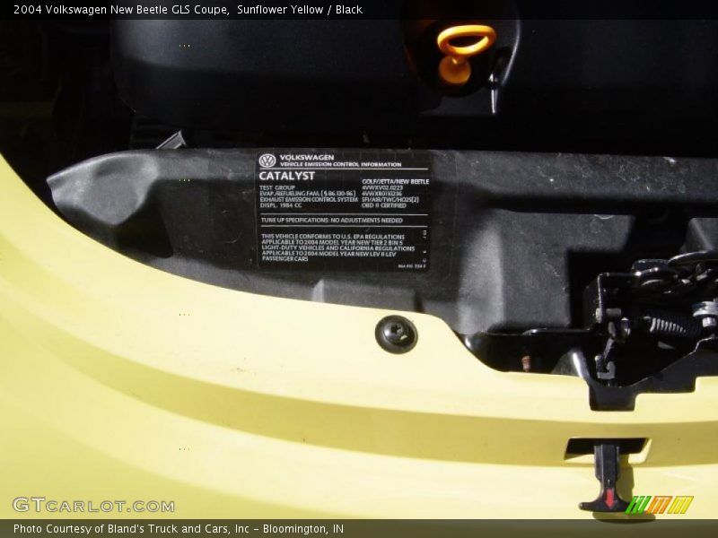 Sunflower Yellow / Black 2004 Volkswagen New Beetle GLS Coupe