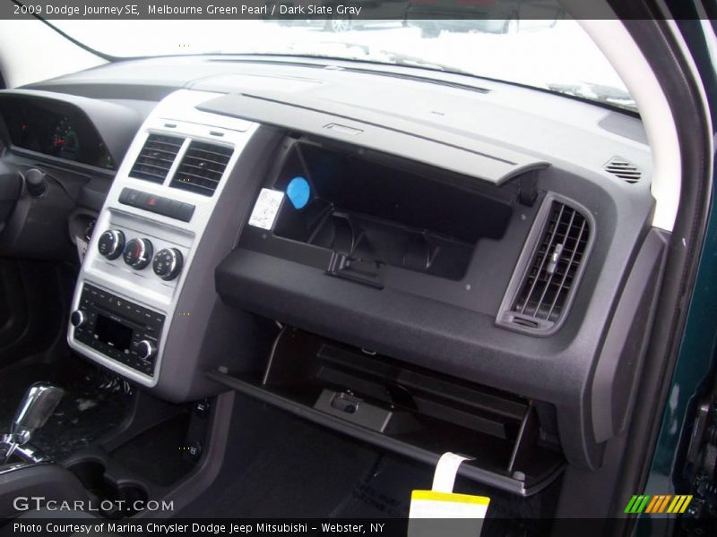 Melbourne Green Pearl / Dark Slate Gray 2009 Dodge Journey SE
