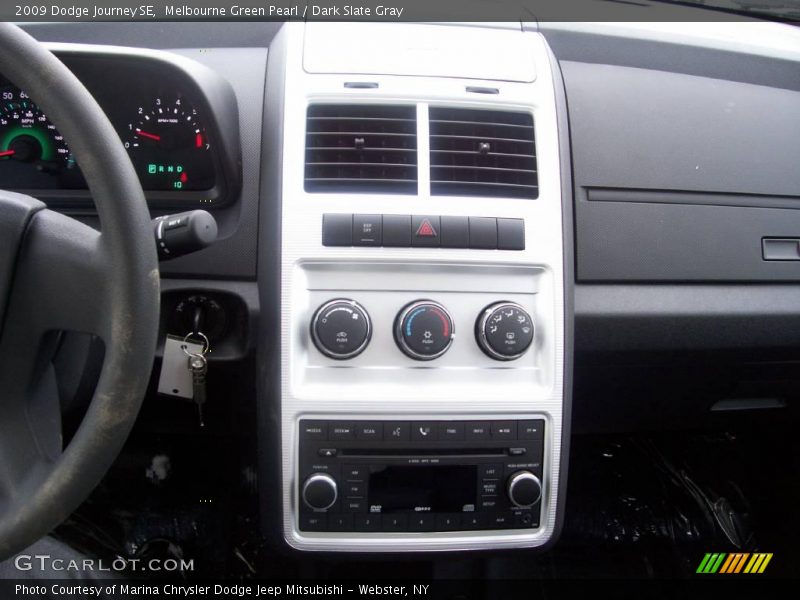Melbourne Green Pearl / Dark Slate Gray 2009 Dodge Journey SE