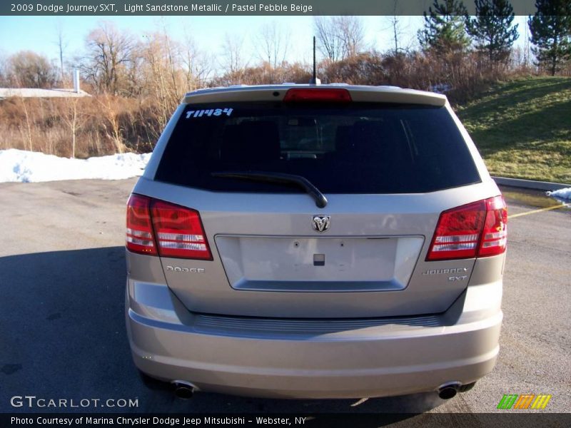 Light Sandstone Metallic / Pastel Pebble Beige 2009 Dodge Journey SXT
