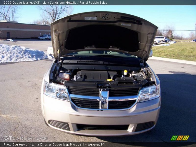 Light Sandstone Metallic / Pastel Pebble Beige 2009 Dodge Journey SXT
