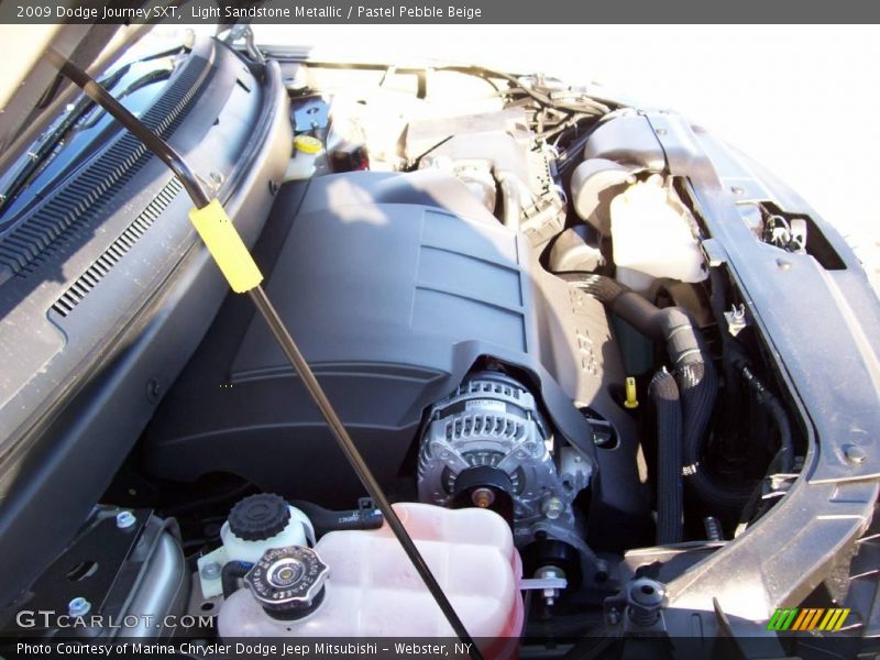 Light Sandstone Metallic / Pastel Pebble Beige 2009 Dodge Journey SXT