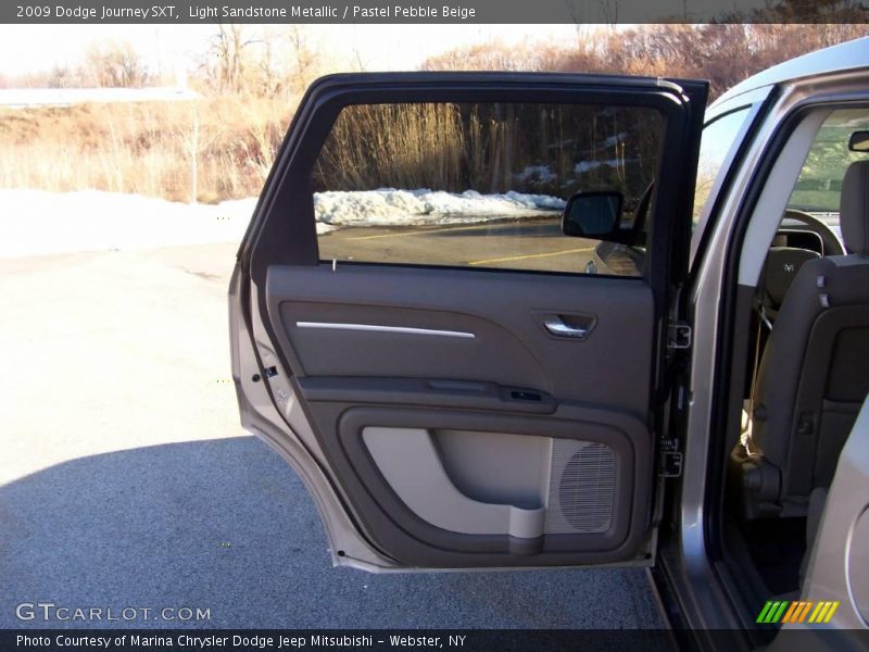 Light Sandstone Metallic / Pastel Pebble Beige 2009 Dodge Journey SXT
