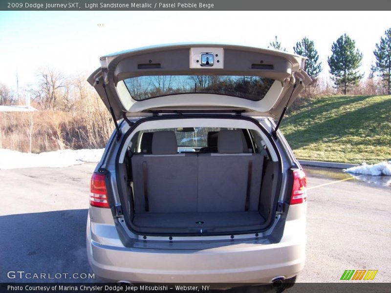 Light Sandstone Metallic / Pastel Pebble Beige 2009 Dodge Journey SXT