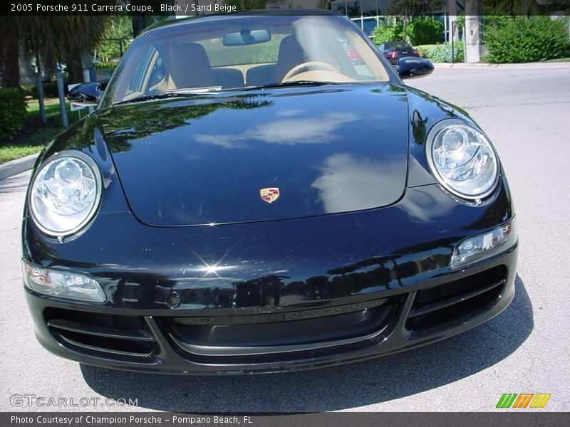 Black / Sand Beige 2005 Porsche 911 Carrera Coupe