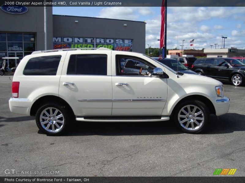 Cool Vanilla / Light Graystone 2008 Chrysler Aspen Limited 4WD