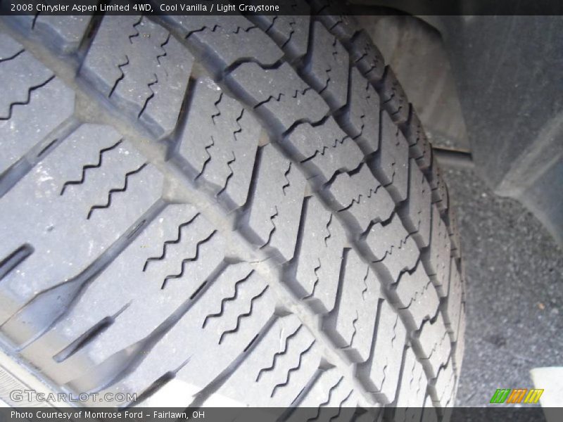 Cool Vanilla / Light Graystone 2008 Chrysler Aspen Limited 4WD