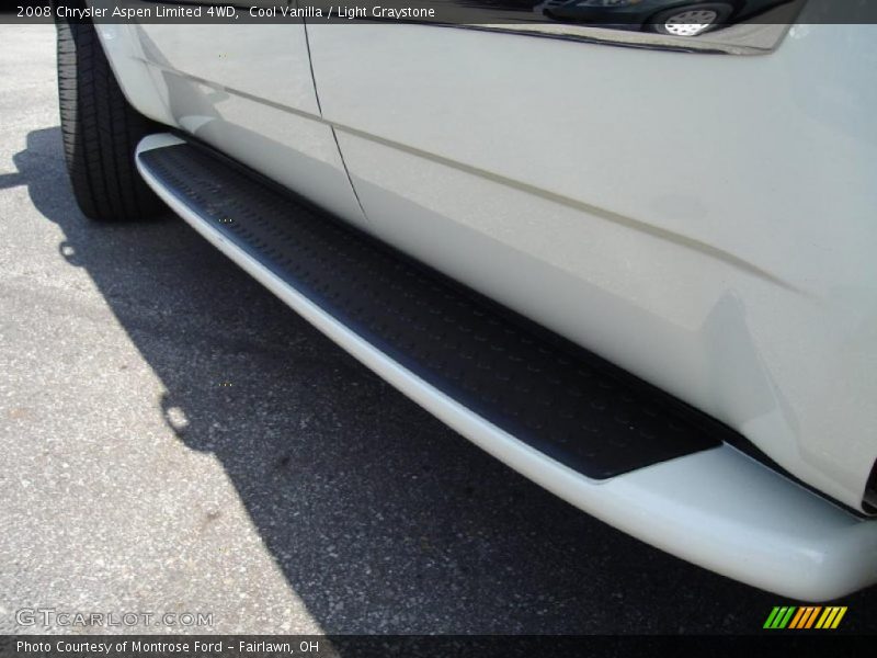 Cool Vanilla / Light Graystone 2008 Chrysler Aspen Limited 4WD