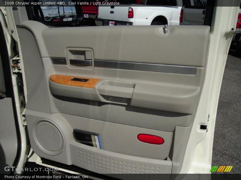 Cool Vanilla / Light Graystone 2008 Chrysler Aspen Limited 4WD