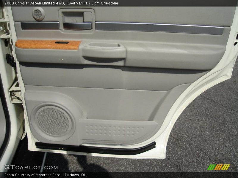 Cool Vanilla / Light Graystone 2008 Chrysler Aspen Limited 4WD