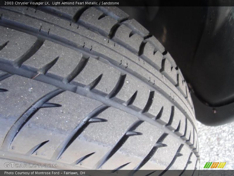 Light Almond Pearl Metallic / Sandstone 2003 Chrysler Voyager LX