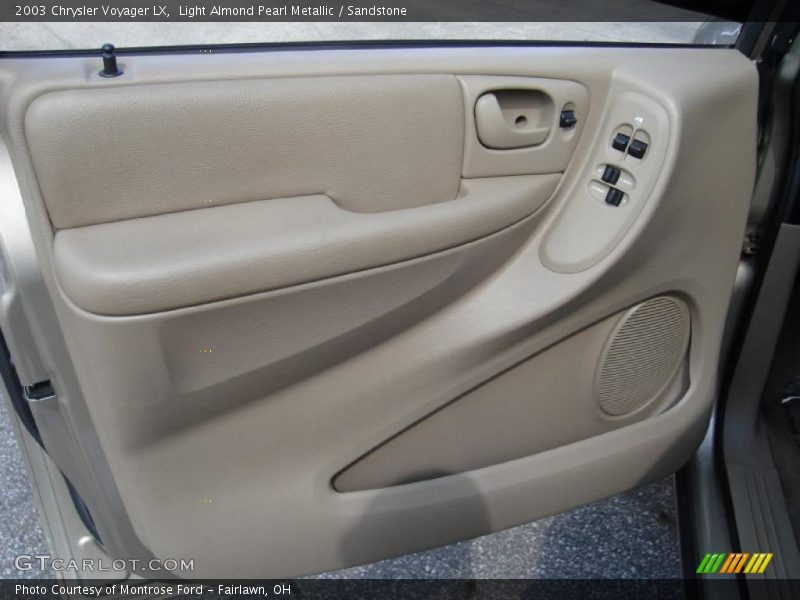 Light Almond Pearl Metallic / Sandstone 2003 Chrysler Voyager LX