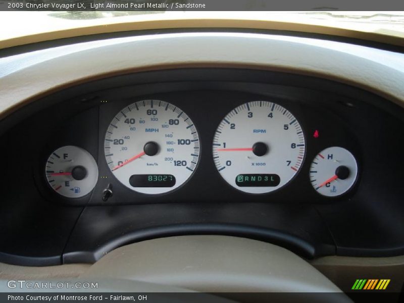 Light Almond Pearl Metallic / Sandstone 2003 Chrysler Voyager LX