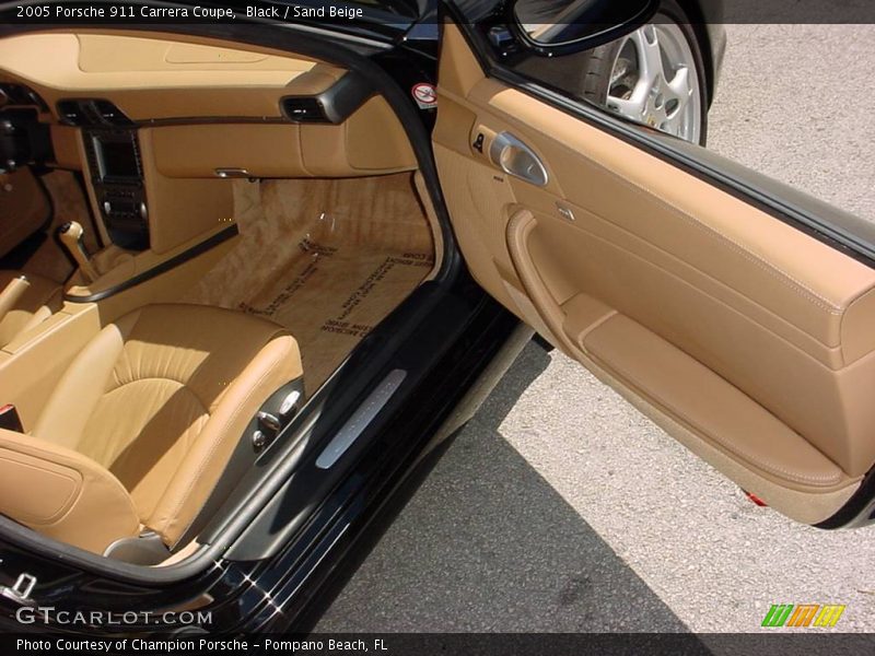 Black / Sand Beige 2005 Porsche 911 Carrera Coupe