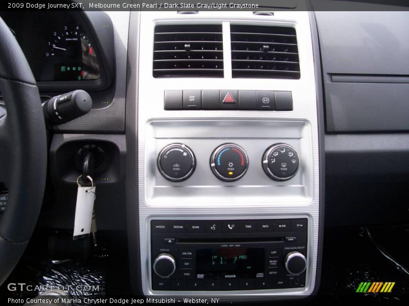 Melbourne Green Pearl / Dark Slate Gray/Light Graystone 2009 Dodge Journey SXT