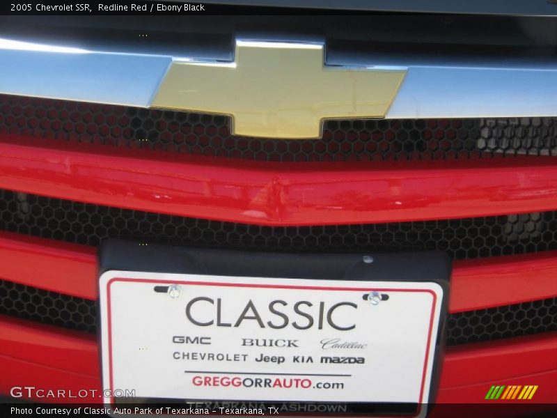 Redline Red / Ebony Black 2005 Chevrolet SSR