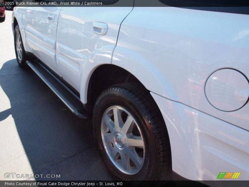 Frost White / Cashmere 2005 Buick Rainier CXL AWD