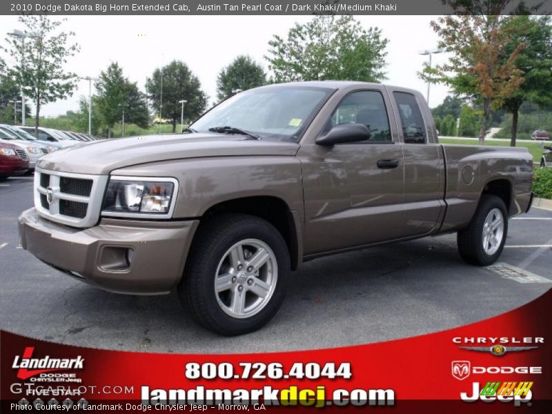 Austin Tan Pearl Coat / Dark Khaki/Medium Khaki 2010 Dodge Dakota Big Horn Extended Cab