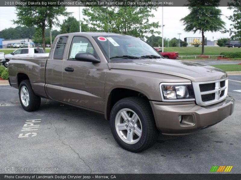 Austin Tan Pearl Coat / Dark Khaki/Medium Khaki 2010 Dodge Dakota Big Horn Extended Cab