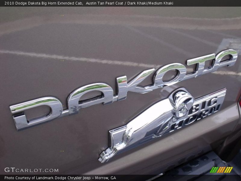 Austin Tan Pearl Coat / Dark Khaki/Medium Khaki 2010 Dodge Dakota Big Horn Extended Cab