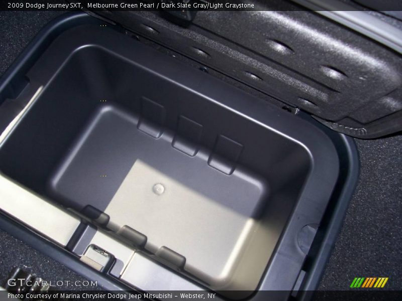 Melbourne Green Pearl / Dark Slate Gray/Light Graystone 2009 Dodge Journey SXT