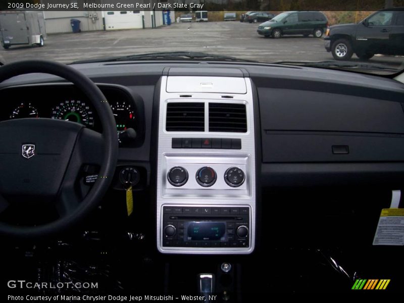 Melbourne Green Pearl / Dark Slate Gray 2009 Dodge Journey SE