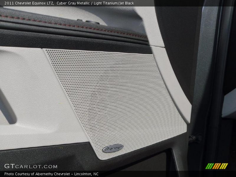 Cyber Gray Metallic / Light Titanium/Jet Black 2011 Chevrolet Equinox LTZ