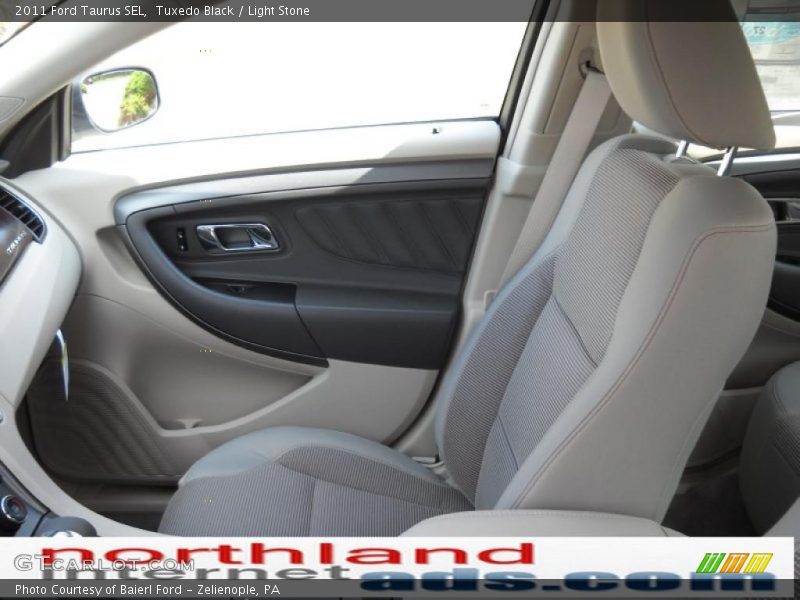 Tuxedo Black / Light Stone 2011 Ford Taurus SEL