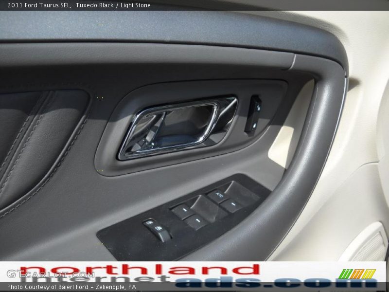 Tuxedo Black / Light Stone 2011 Ford Taurus SEL