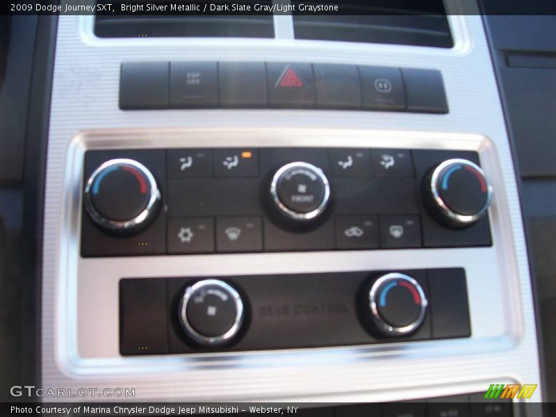 Bright Silver Metallic / Dark Slate Gray/Light Graystone 2009 Dodge Journey SXT