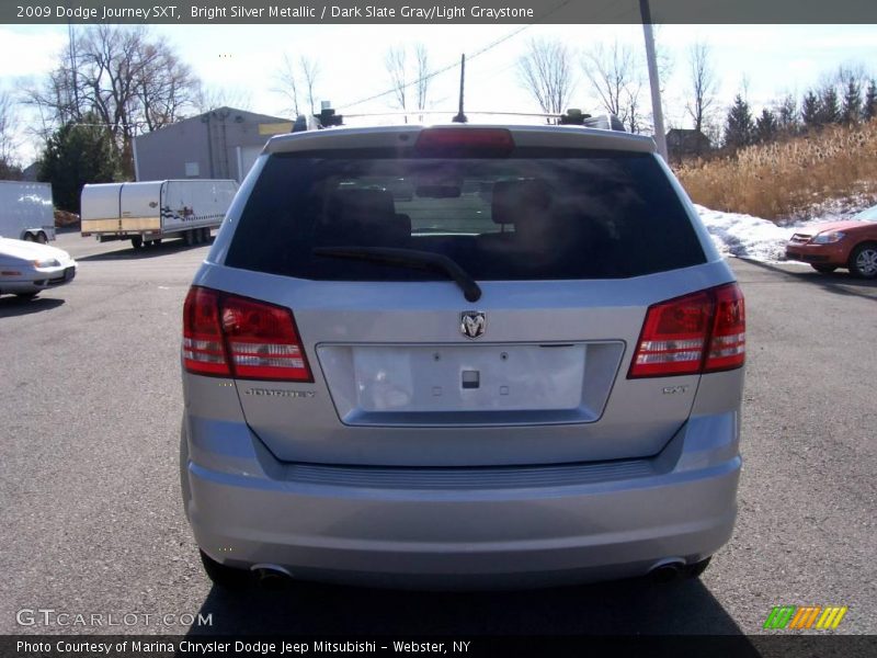 Bright Silver Metallic / Dark Slate Gray/Light Graystone 2009 Dodge Journey SXT