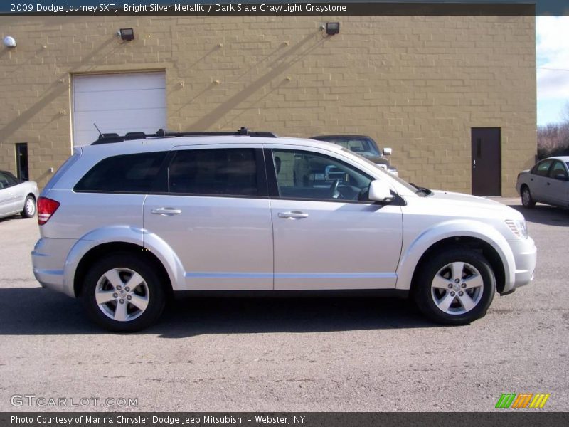 Bright Silver Metallic / Dark Slate Gray/Light Graystone 2009 Dodge Journey SXT
