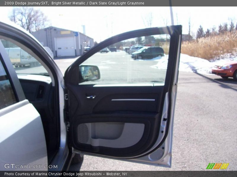 Bright Silver Metallic / Dark Slate Gray/Light Graystone 2009 Dodge Journey SXT