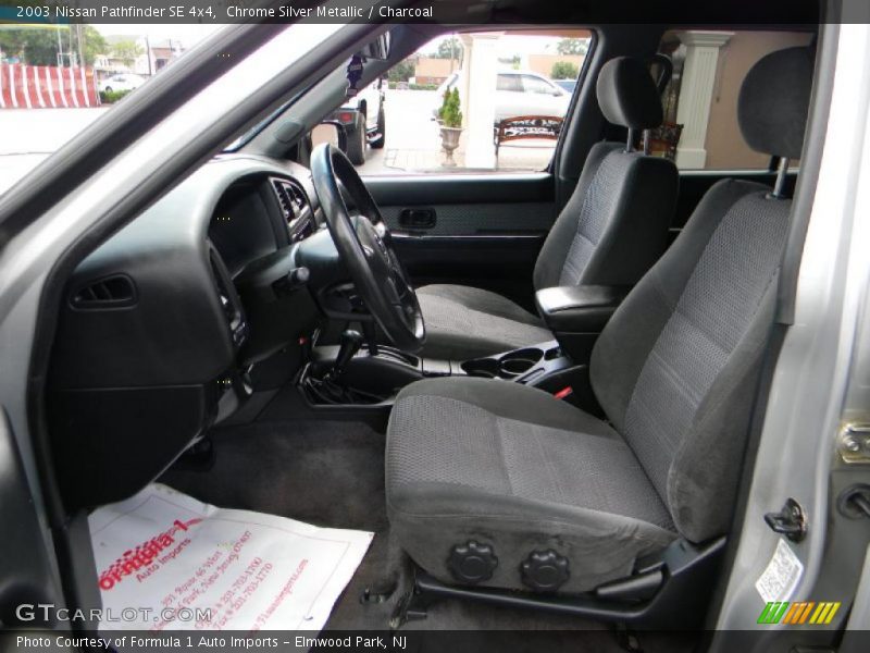Chrome Silver Metallic / Charcoal 2003 Nissan Pathfinder SE 4x4