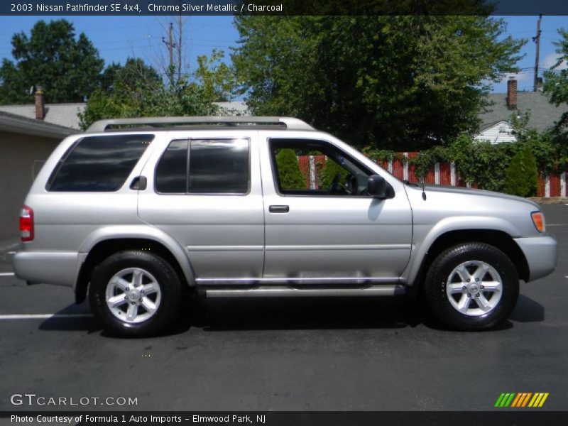 Chrome Silver Metallic / Charcoal 2003 Nissan Pathfinder SE 4x4