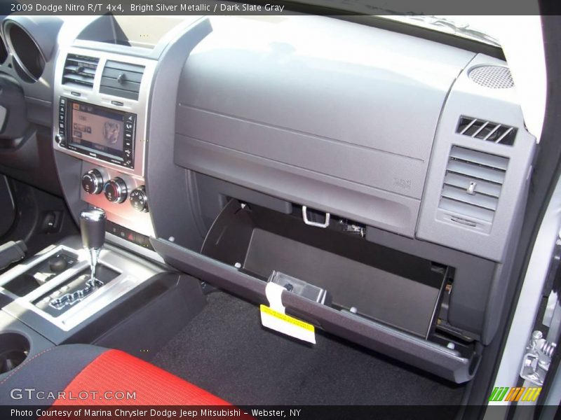 Bright Silver Metallic / Dark Slate Gray 2009 Dodge Nitro R/T 4x4