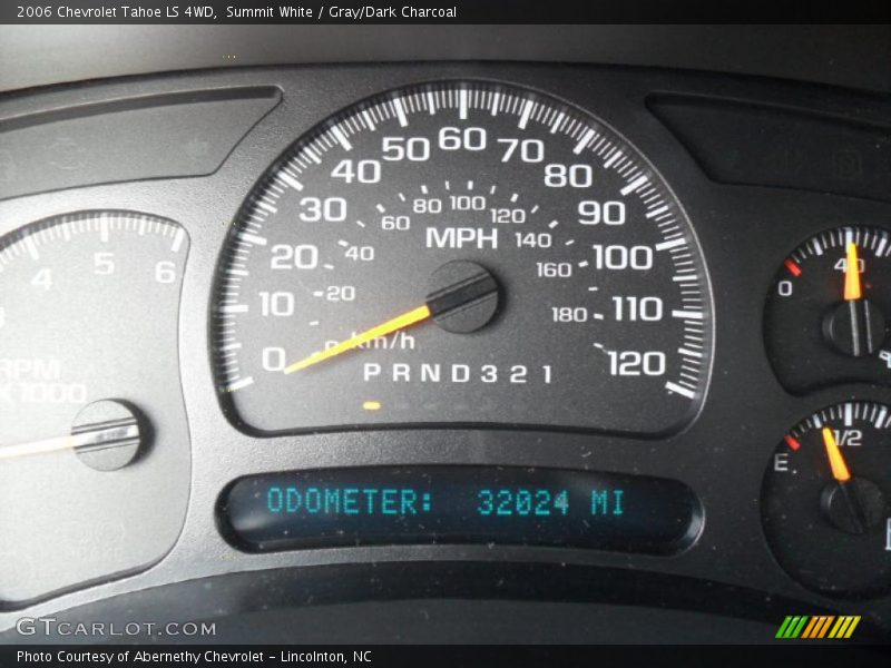 Summit White / Gray/Dark Charcoal 2006 Chevrolet Tahoe LS 4WD