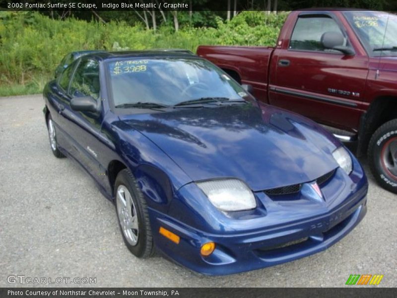 Indigo Blue Metallic / Graphite 2002 Pontiac Sunfire SE Coupe