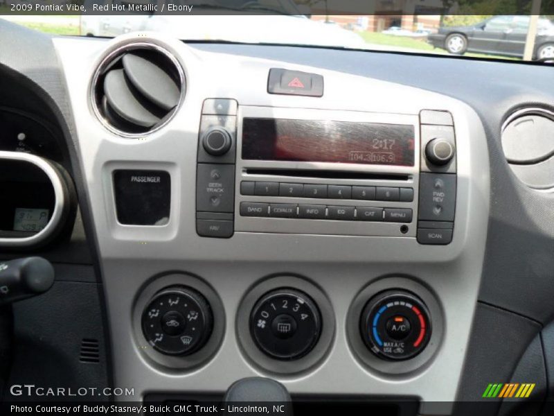 Red Hot Metallic / Ebony 2009 Pontiac Vibe