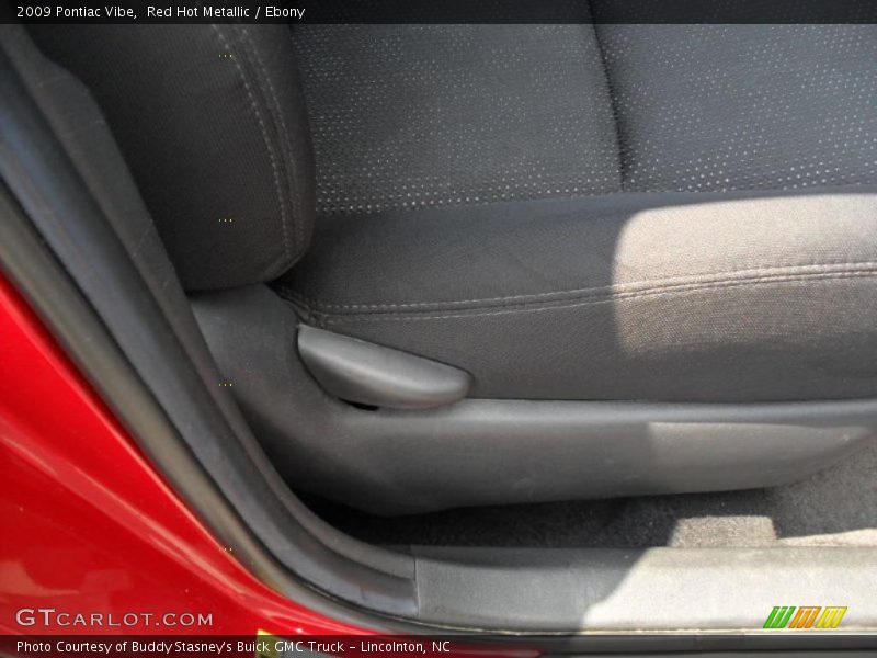 Red Hot Metallic / Ebony 2009 Pontiac Vibe