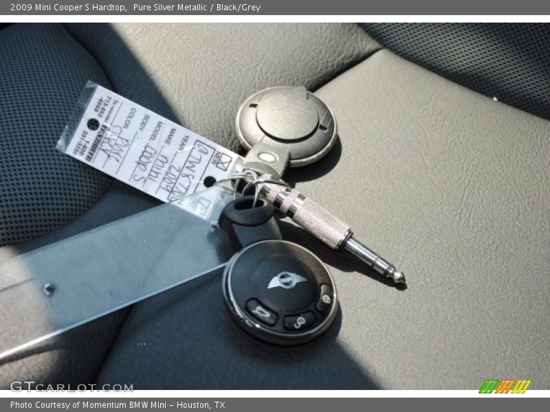 Pure Silver Metallic / Black/Grey 2009 Mini Cooper S Hardtop