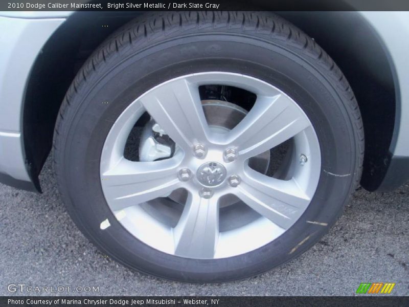 Bright Silver Metallic / Dark Slate Gray 2010 Dodge Caliber Mainstreet
