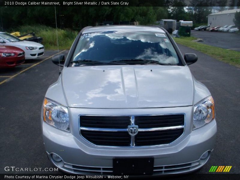 Bright Silver Metallic / Dark Slate Gray 2010 Dodge Caliber Mainstreet