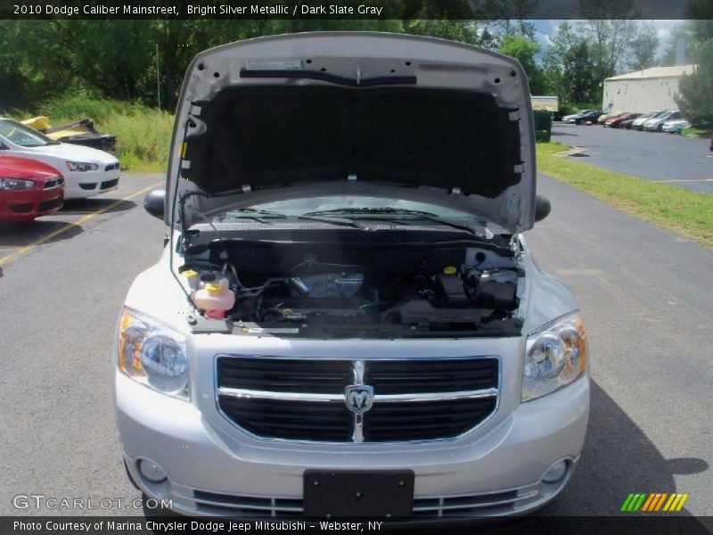 Bright Silver Metallic / Dark Slate Gray 2010 Dodge Caliber Mainstreet