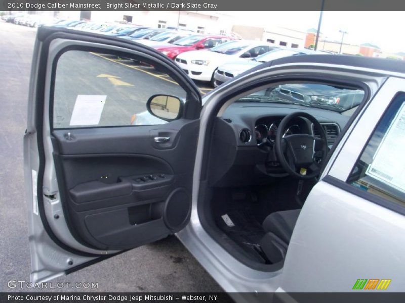 Bright Silver Metallic / Dark Slate Gray 2010 Dodge Caliber Mainstreet