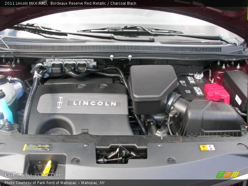 Bordeaux Reserve Red Metallic / Charcoal Black 2011 Lincoln MKX AWD