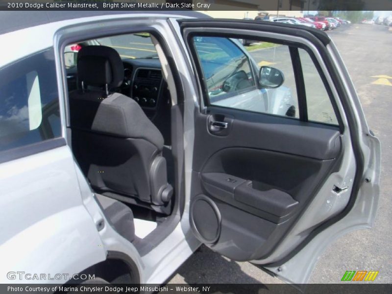 Bright Silver Metallic / Dark Slate Gray 2010 Dodge Caliber Mainstreet